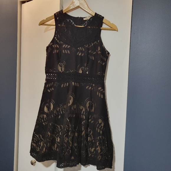 Rebellion dress - Picture 1 of 11